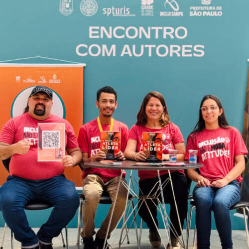 Da esquerda para a direita: Marcelo Barbosa, Robert Nathan, Denise Silva Neves e Kaylany Gimenes. Foto: Reprodução/Vinicius Senne